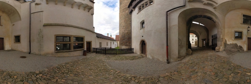 Nádvoří