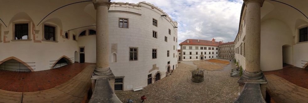 Nádvoří