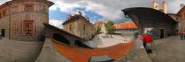 2. nádvoří z terasy
