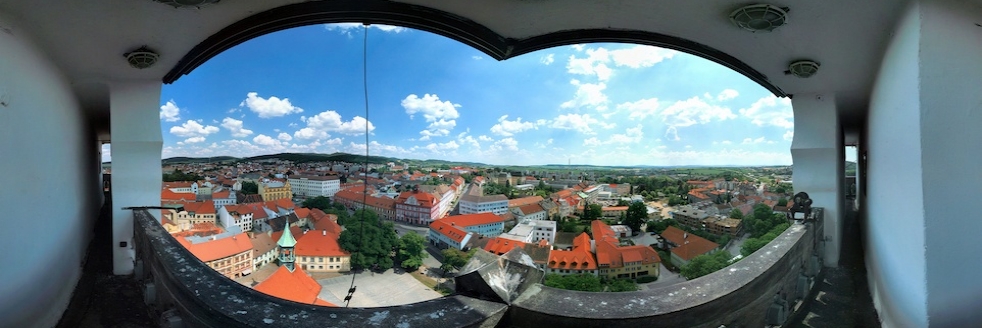 Věž - východ a jih