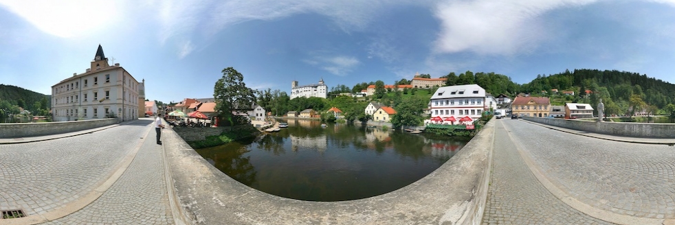 Pohled z mostu