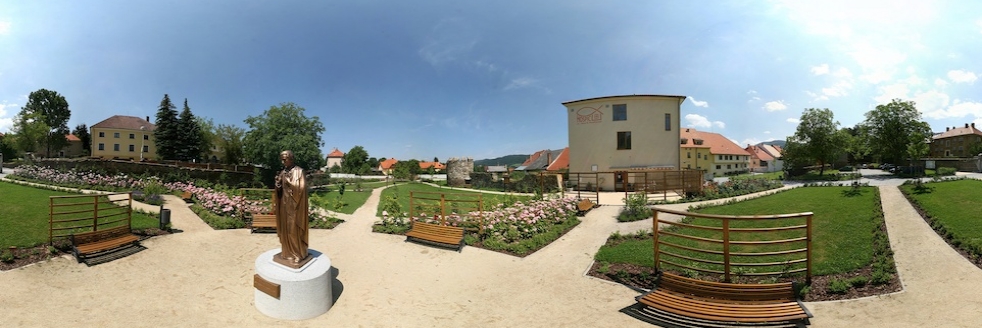 Hospic sv. Jana N. Neumanna - park