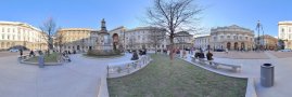 Socha Leonarda - Piazza della Scala