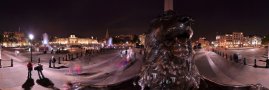 Trafalgar Square v noci
