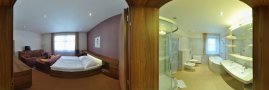 Hotel - dvoulůžkový pokoj s malou vanou