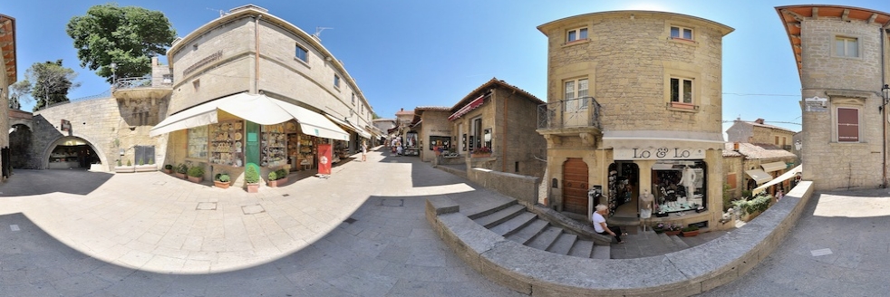 Contrada dei Magazzeni